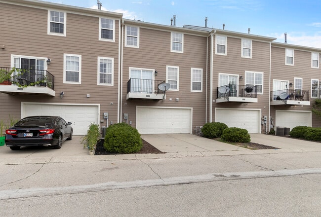 Building Photo - 226 Straughn Ln