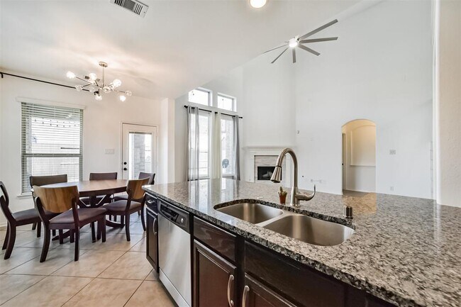Building Photo - 6207 Holly Oaks Court