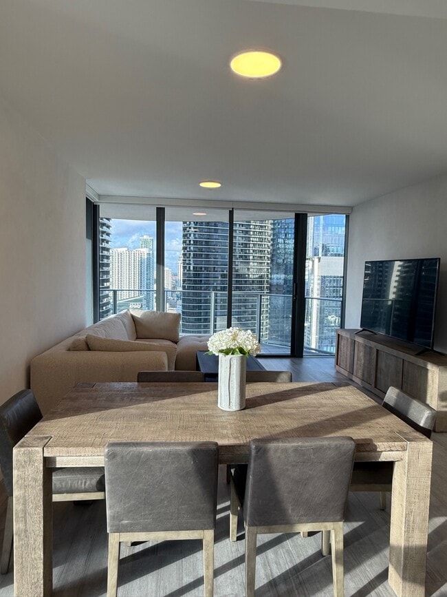 Building Photo - 1000 Brickell Plaza