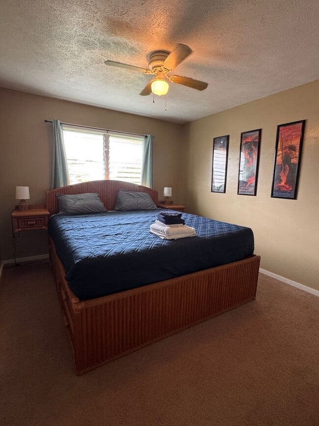 Building Photo - Newly Renovated - 1BDRM/1BATH