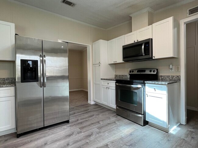 Building Photo - 1340 Thompson Bailey Rd