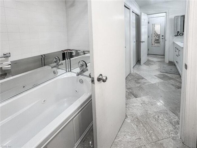 Building Photo - WATERFRONT 5 BEDROOM/4 BATH IN VIRGINIA BEACH! READY FOR RENT!!