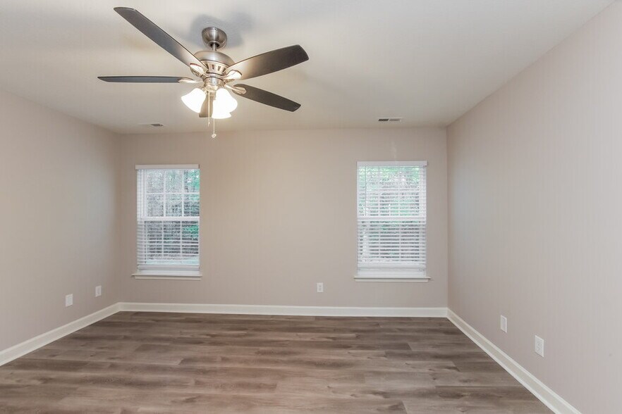 Building Photo - 1209 Willow Bridge Ct