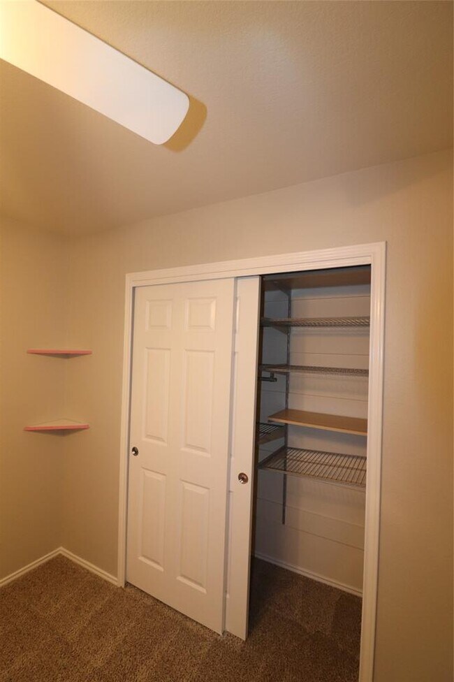 Building Photo - 2820 Single Trace Ct