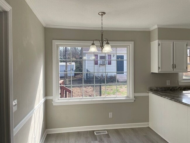 Building Photo - 1605 Owls Nest Rd