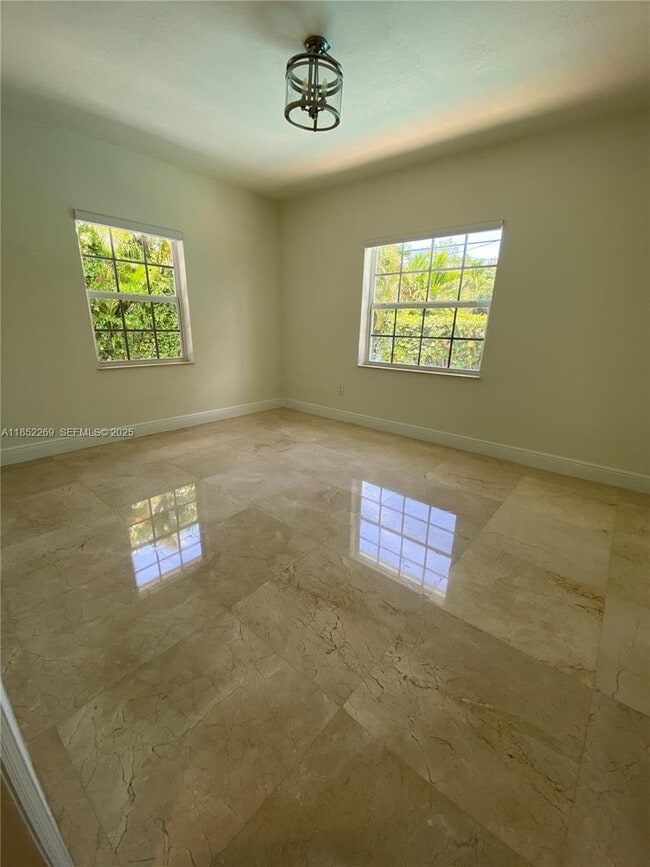 Building Photo - 5940 SW 47th St