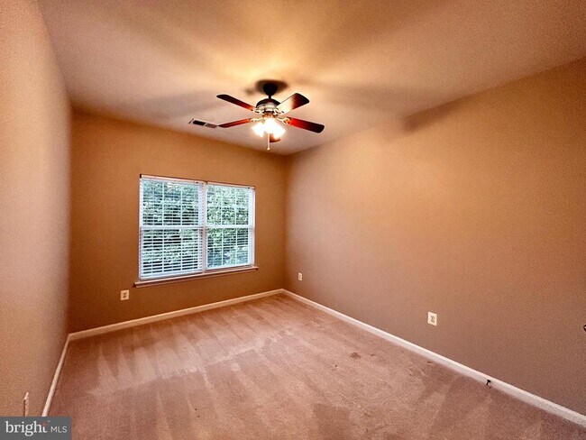 Building Photo - 312 Quinton Oaks Cir