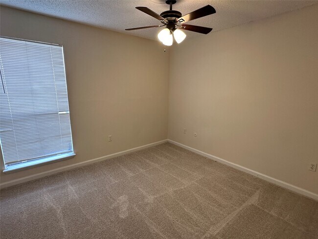 Building Photo - 260 El Dorado Blvd