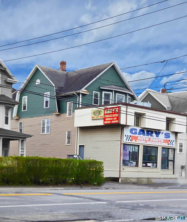 Building Photo - 652 Watertown Ave