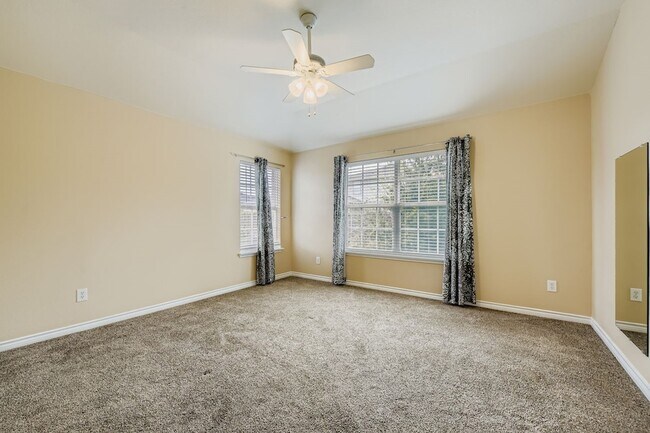 Building Photo - 908 Reveille Rd