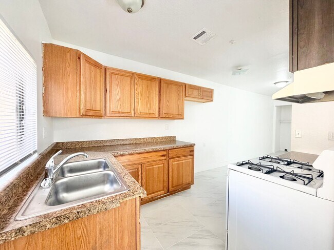 Building Photo - PS T 66369