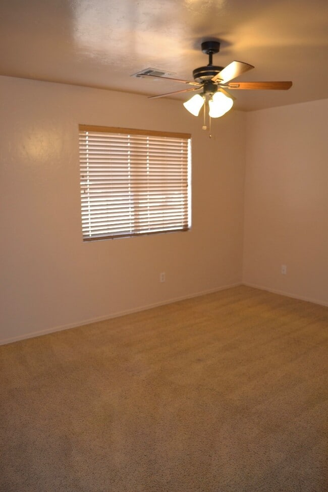 Building Photo - 9676 E Paseo Del Tornasol