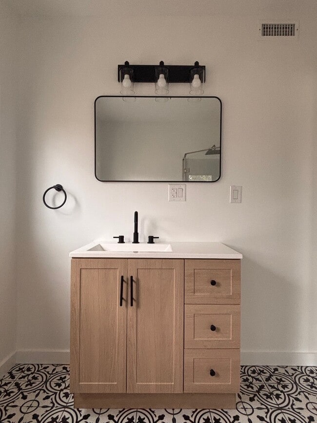 Building Photo - 2419 Semmes Ave