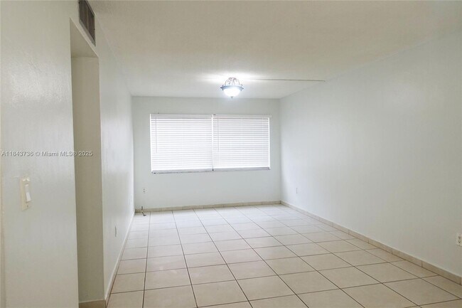 Building Photo - 495 NW 72nd Ave
