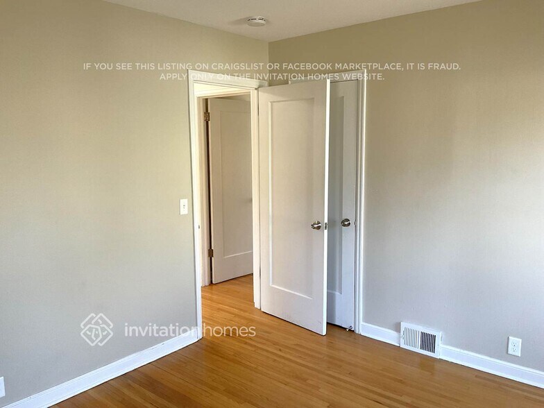 Building Photo - 2940 Orchard Ave N