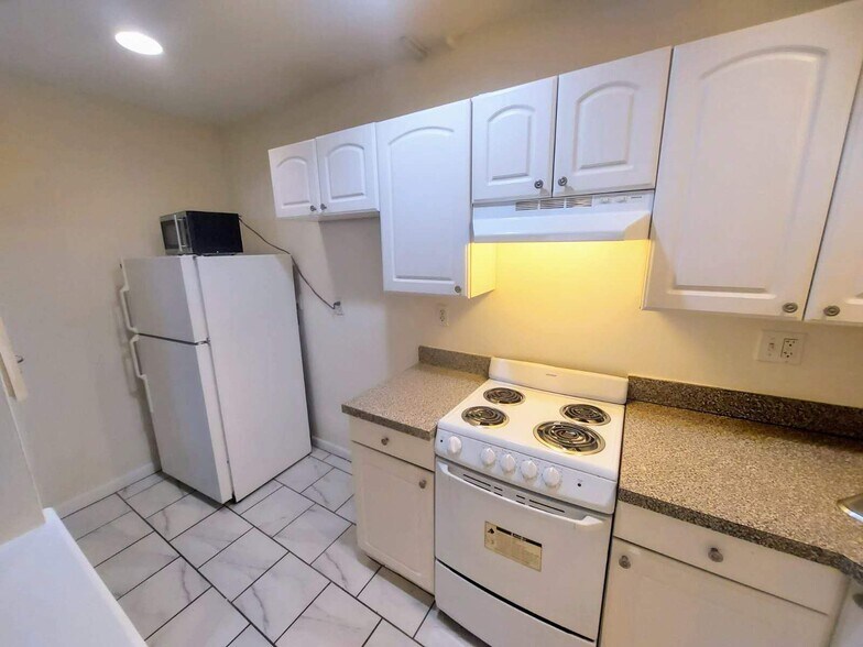 Building Photo - 26 Allston St