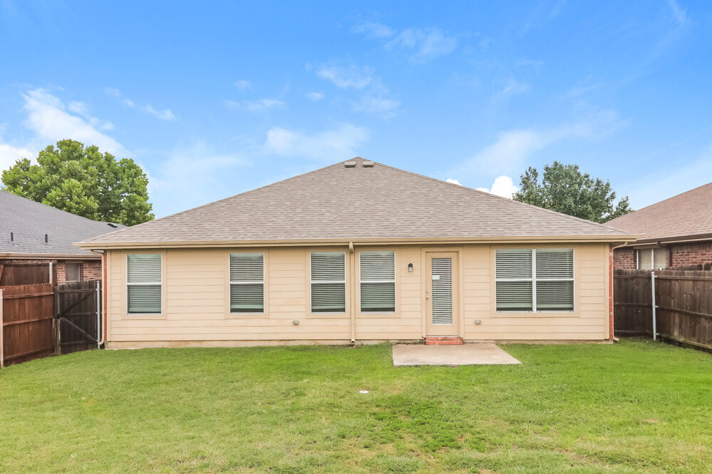 Building Photo - 713 Cedar Cove Dr