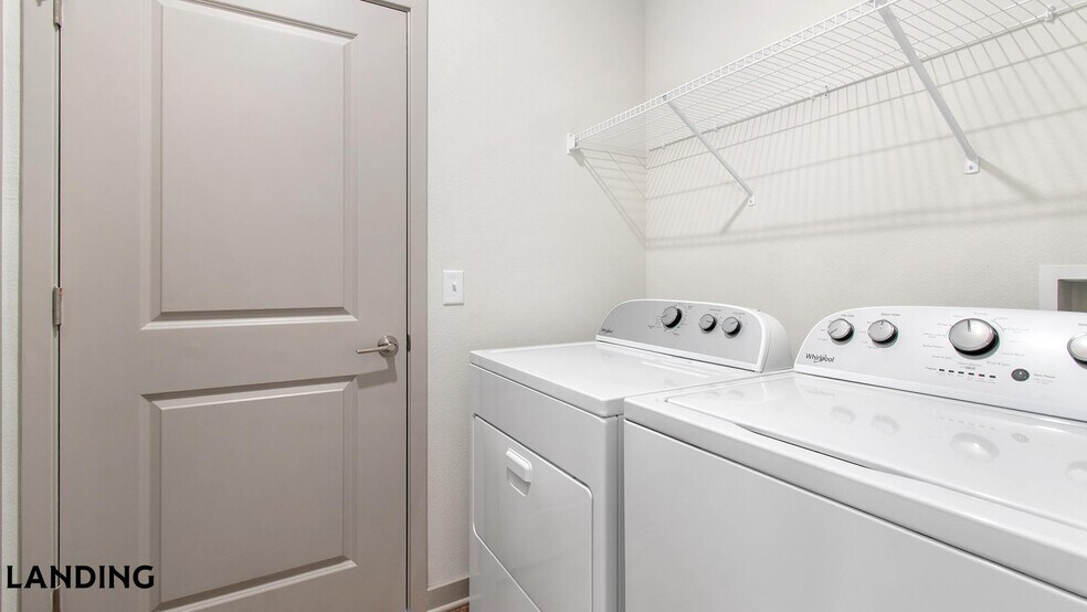 Building Photo - 7311 Baymeadows Way