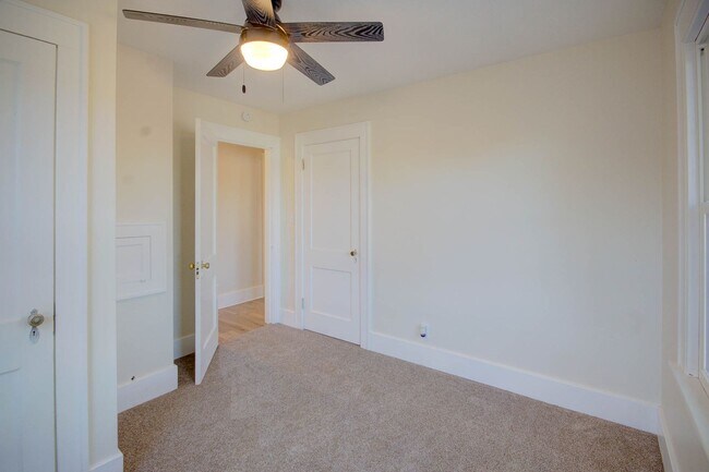 Building Photo - Completely remodeled 3 bed home