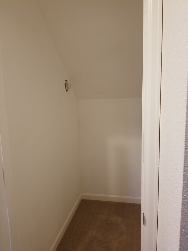 Building Photo - 4B/2B Home with Attached Garage in Longmon...