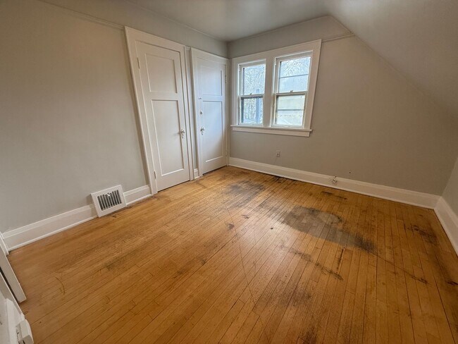 Building Photo - 2639 N 55th St
