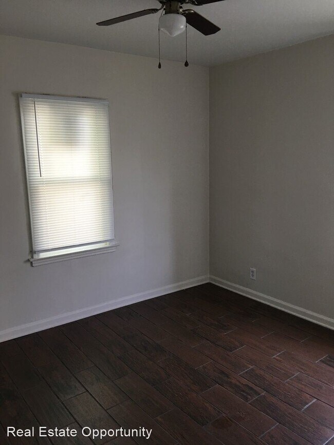 Building Photo - 2 br, 1 bath House - 664 Whitethorne Ave
