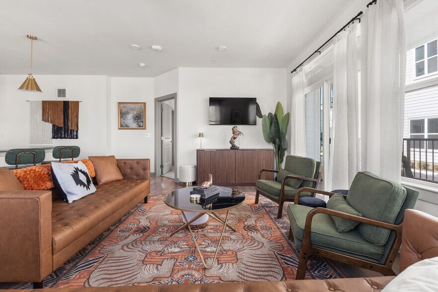 Building Photo - 1301 Leah Ave