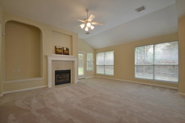 Building Photo - 2000 Maize Bend Dr