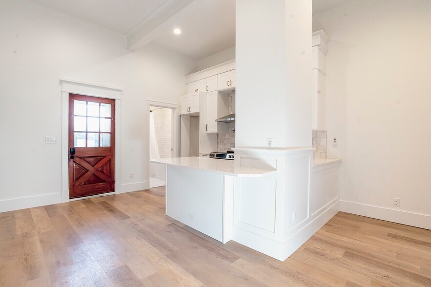 Building Photo - 167 N Union St