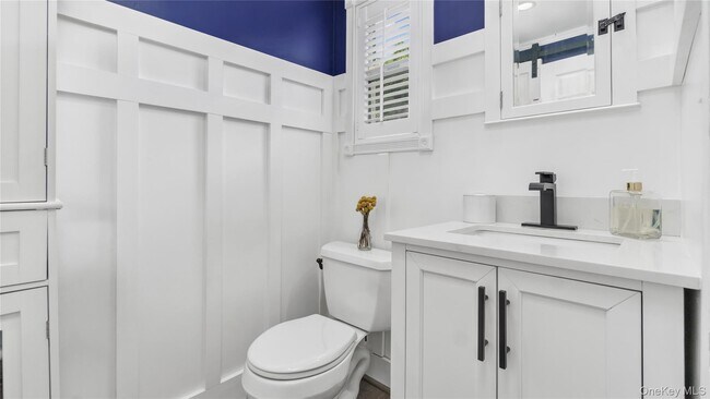 Building Photo - 16 Clement St