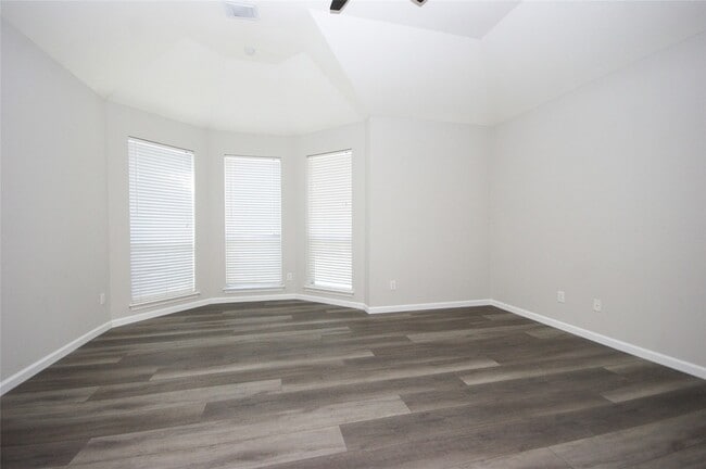 Building Photo - 2905 Autumn Creek Dr