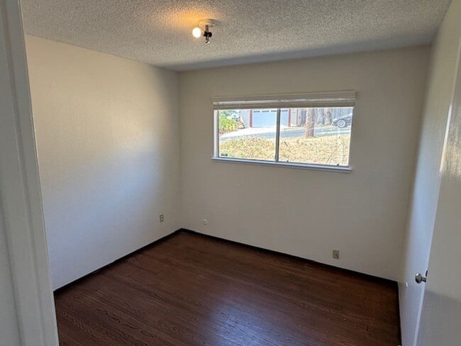 Building Photo - 3-Bedroom Single Family Home in PInole