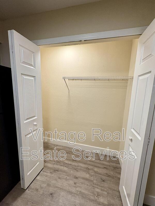 Building Photo - 305 W Grant St