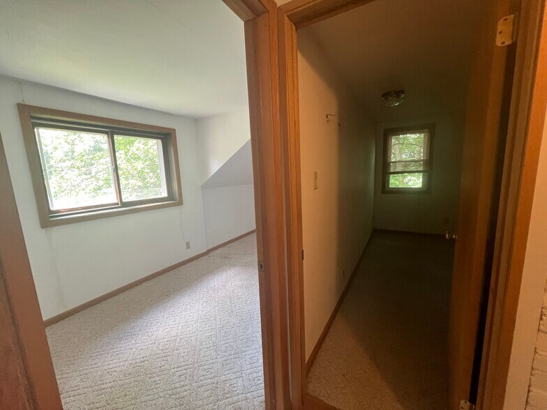 Building Photo - 816 Brown St