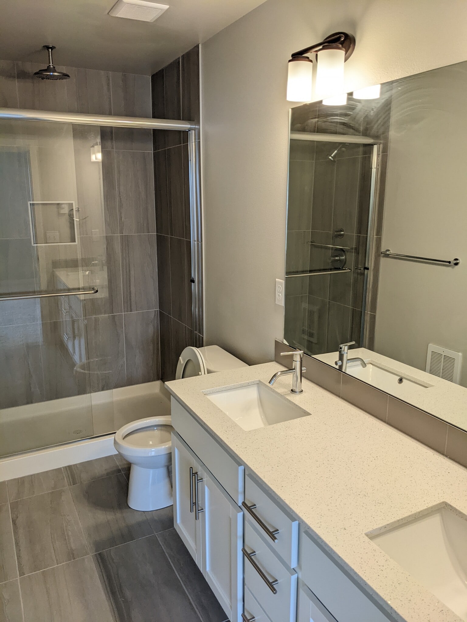 Building Photo - 13717 Admiralty Way