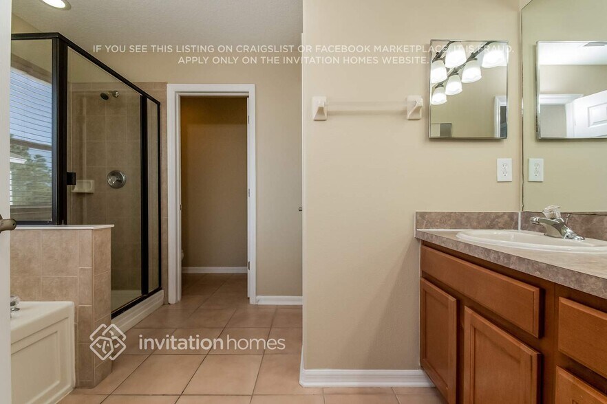 Building Photo - 10329 Celtic Ash Dr