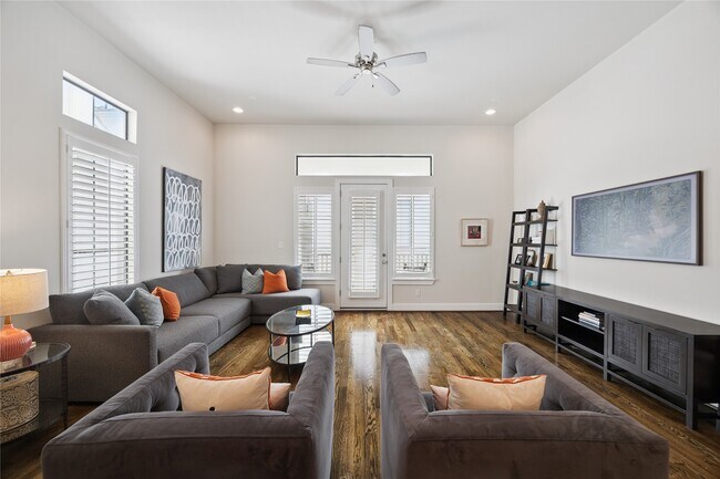 Building Photo - 4721 Banning Dr