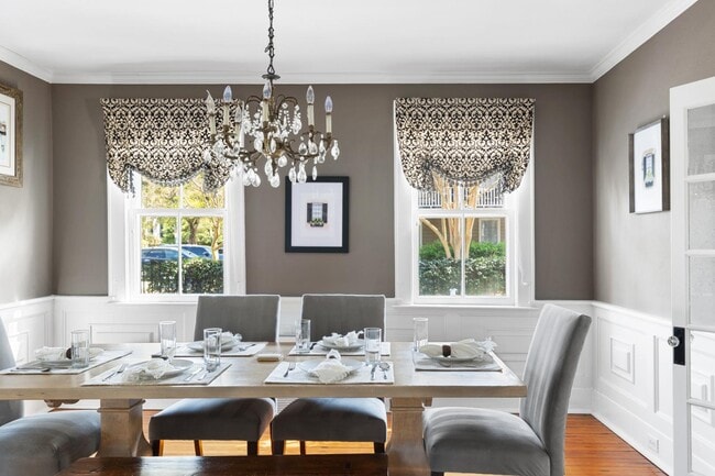 Building Photo - 56 Gadsden St