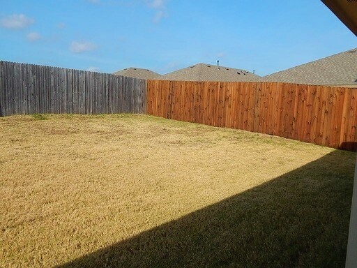 Building Photo - 1217 River Oak Ln