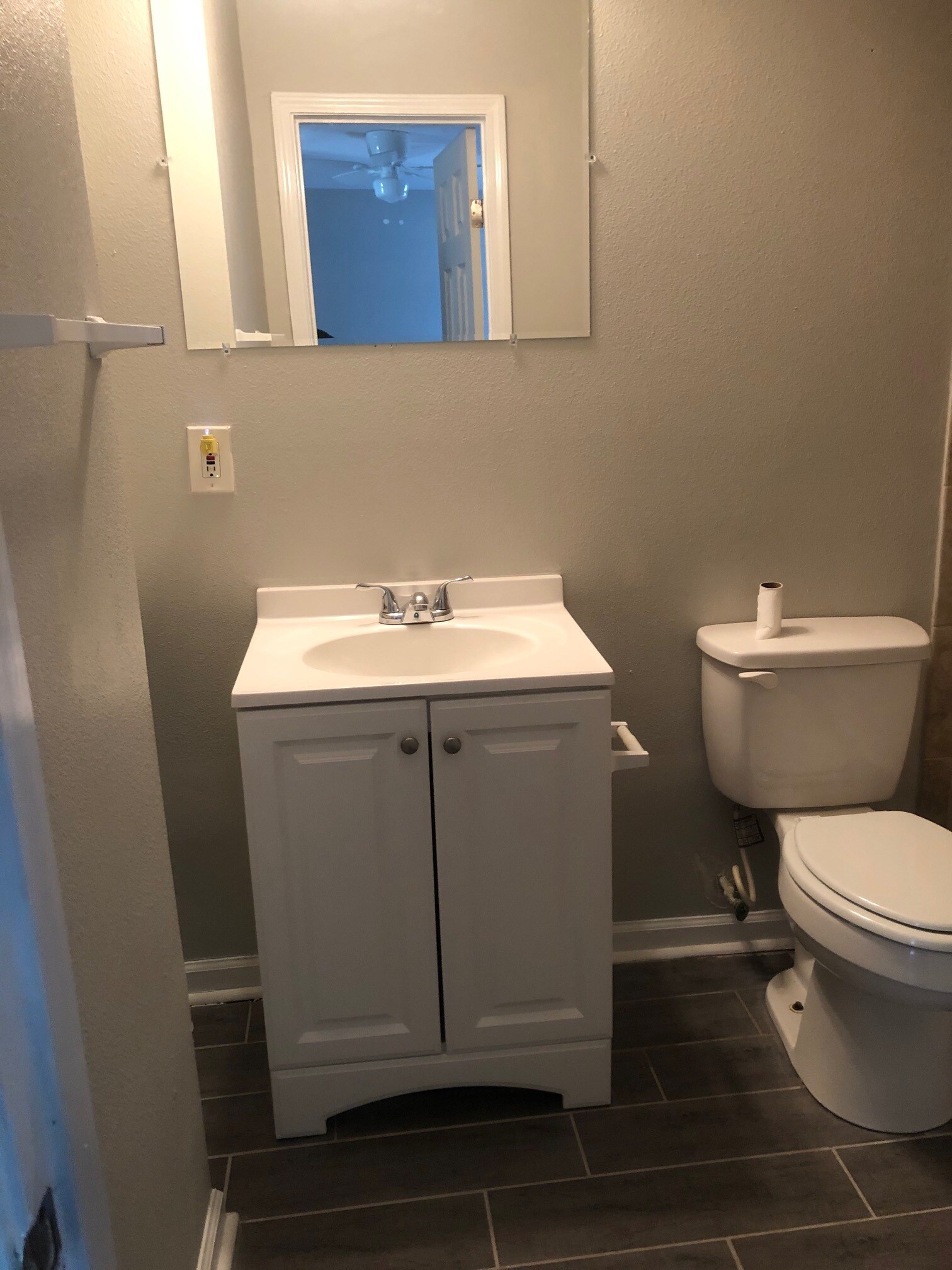 Building Photo - 312 N Chestnut St