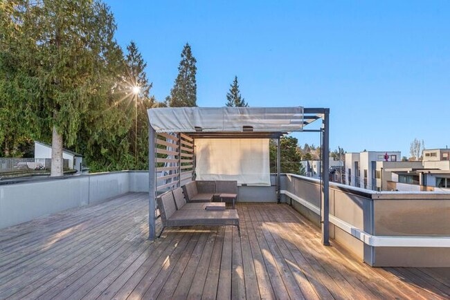 Building Photo - Stunning Air Conditioned Alki Condo Overlooking Majestic Puget Sound!