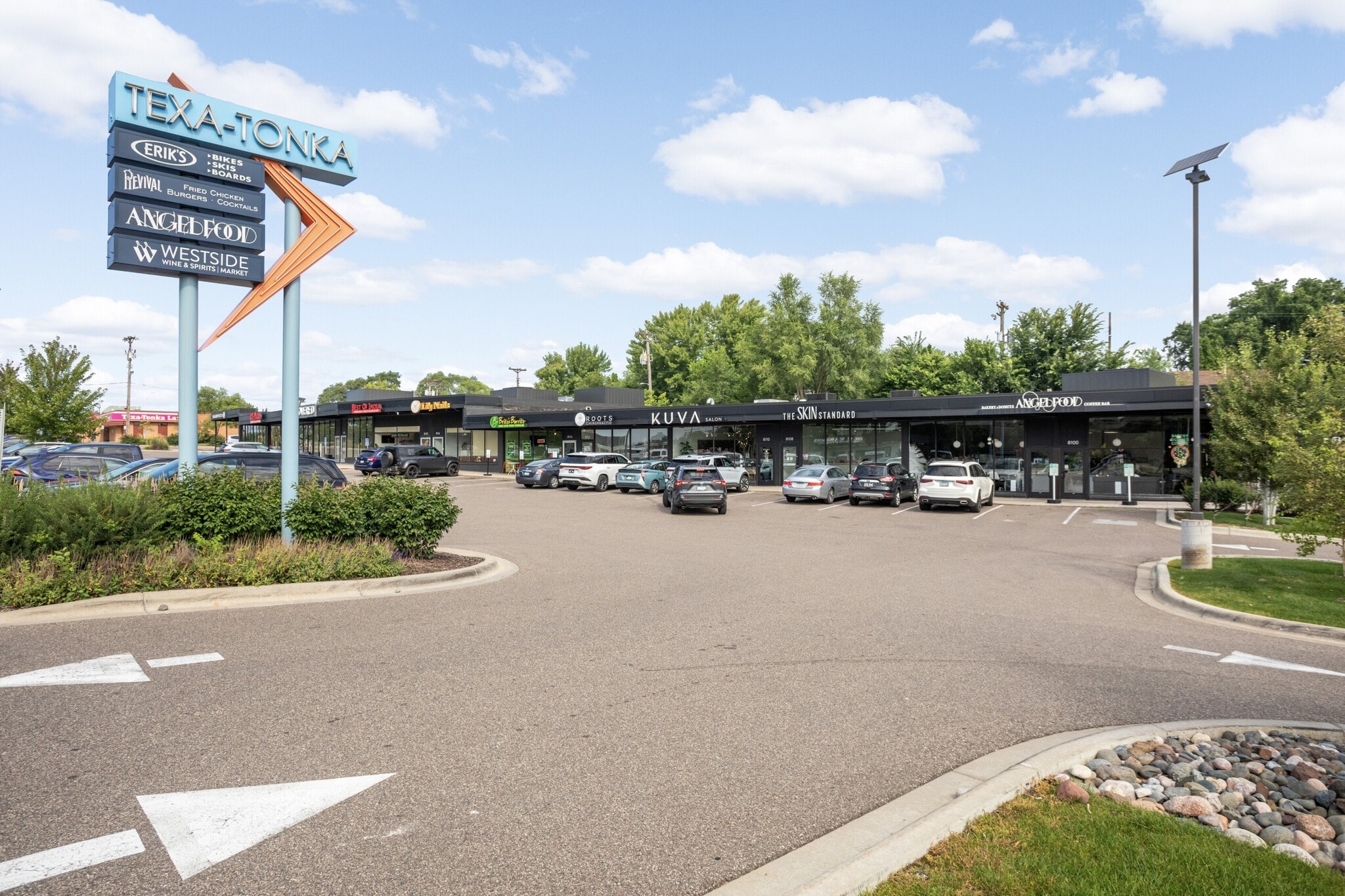 Building Photo - 2820 Idaho Ave S