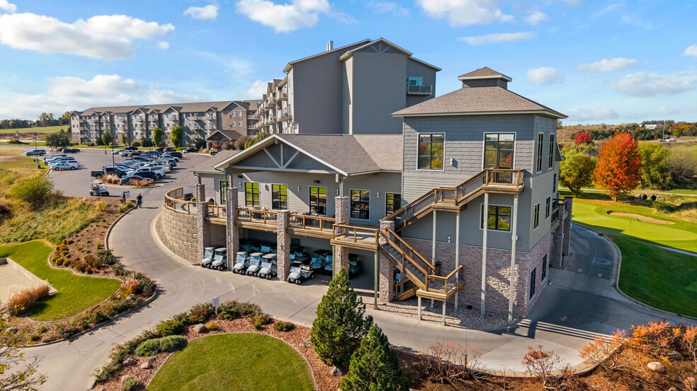 Primary Photo - The Bluffs at Willow Run