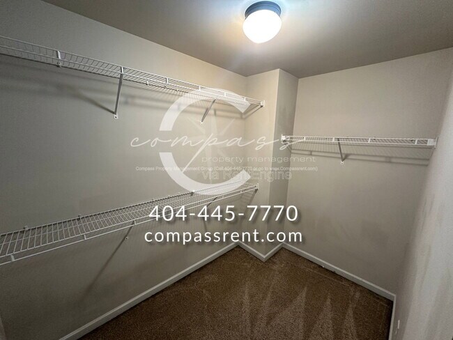 Building Photo - 6048 Oak Bend Ct