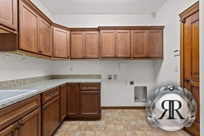 Building Photo - 7510 Plateau Pl
