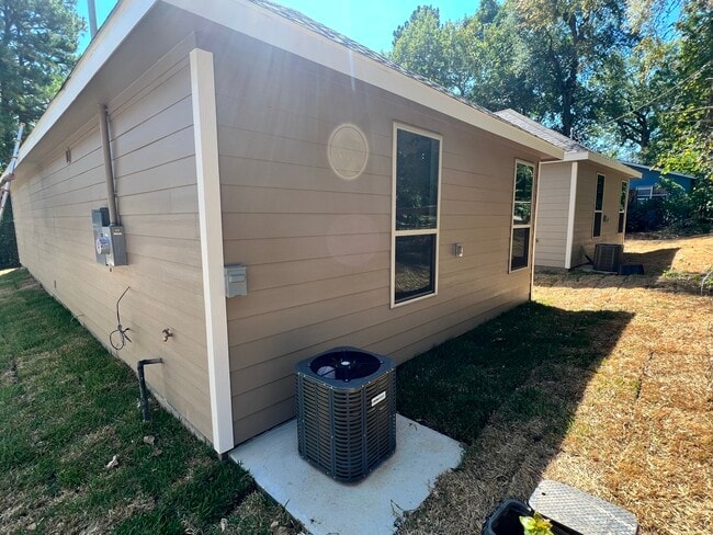 Building Photo - 11606 Vistawood St