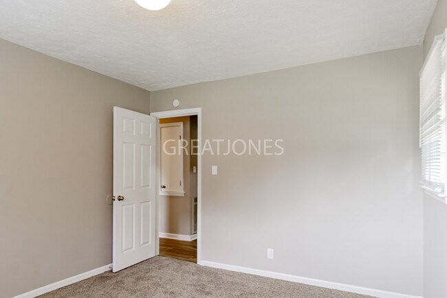 Building Photo - 2858 Walnut Creek Rd