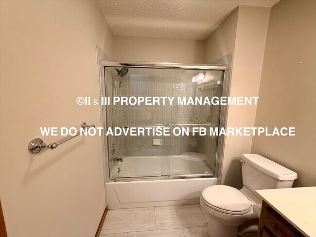 Building Photo - 1213 NE Ball Dr