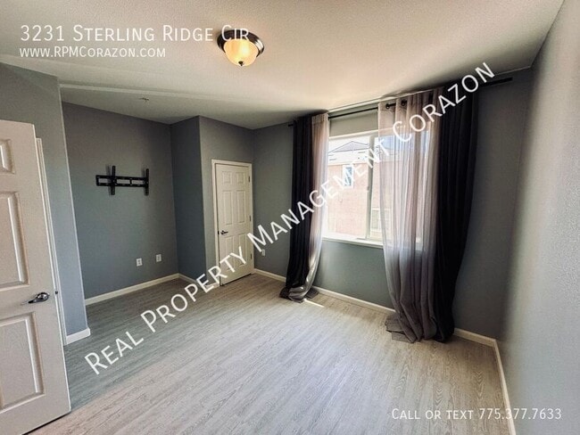 Building Photo - 3231 Sterling Ridge Cir