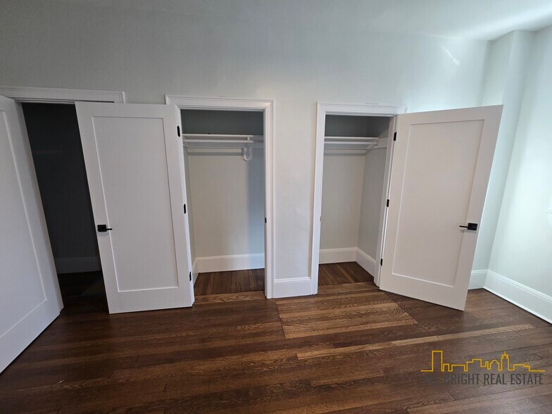 Building Photo - 369 Tappan St